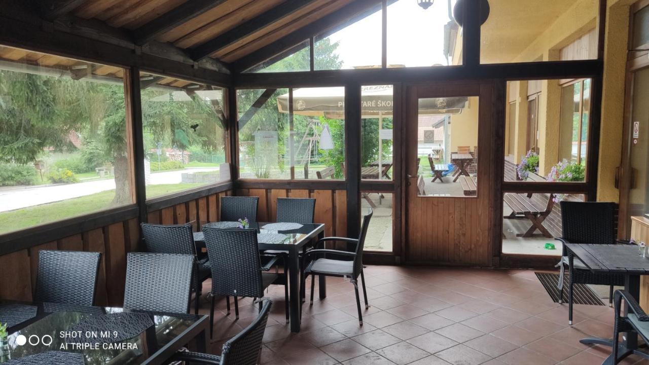 U Certa Otel Čerčany Dış mekan fotoğraf