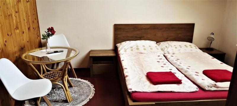 U Certa Otel Čerčany Dış mekan fotoğraf